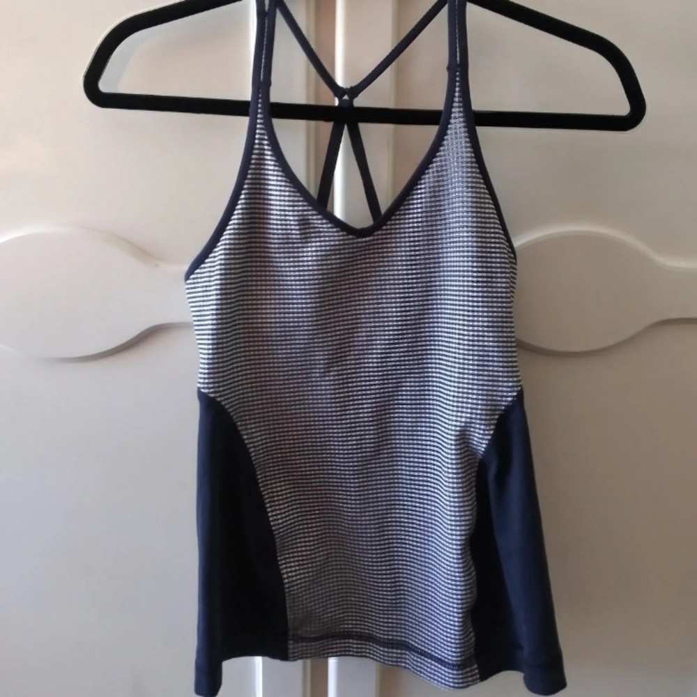 Lululemon athletica women’s tank with bra